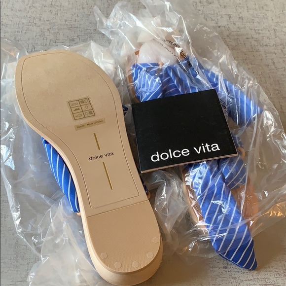 Dolce Vita Henlee Sandals - Picture 4 of 4